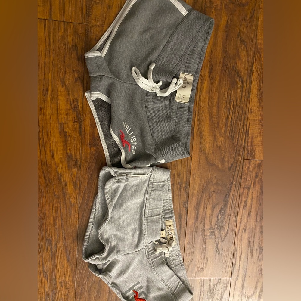 Bundle hollister shorts!!!!! Size XS